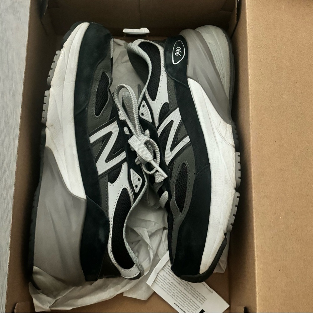 New Balance 990v6 Sneakers